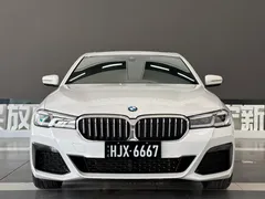2021 BMW 5 Series 530Li Premium M Sport Package, белый — фото 2