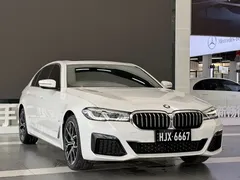 2021 BMW 5 Series 530Li Premium M Sport Package, белый — фото 3