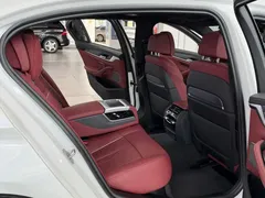 2021 BMW 5 Series 530Li Premium M Sport Package, белый — фото 10
