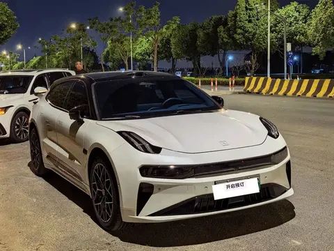2024 Zeekr 001 EV WE 100kWh RWD