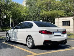 2021 BMW 5 Series 530Li Premium Luxury Package, белый — фото 4