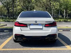 2021 BMW 5 Series 530Li Premium Luxury Package, белый — фото 5