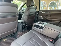 2021 BMW 5 Series 530Li Premium Luxury Package, белый — фото 20