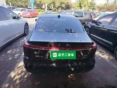 2025 Hongqi H5 PHEV 130, чёрный — фото 6