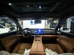 2026 Leapmotor D19 EREV 500 Premium 6-seat, белый — фото 16