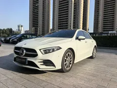 2022 Mercedes-Benz A-Class A 200 L Sedan Sport, белый — фото 1