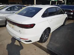 2022 Geely Emgrand 4th Gen 1.5L CVT Premium, белый — фото 13