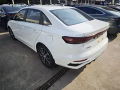 2022 Geely Emgrand 4th Gen 1.5L CVT Premium, белый — фото 15