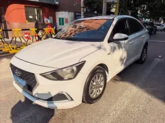 2020 Hyundai Elantra 1.6L AT GL, белый — фото 1