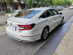 2022 Honda Accord 260TURBO Luxury, белый — фото 4