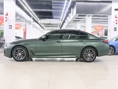 2022 BMW 5 Series 525i M Sport Package, зелёный — фото 3