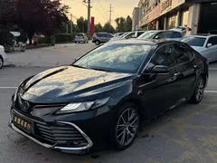 2021 Toyota Camry 2.5G Luxury, чёрный — фото 1