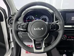 2021 Kia Yipao 1.4L CVT Sunroof, белый — фото 10