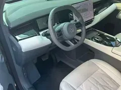 2024 Zeekr 009 6-Seat Executive 4WD 108kWh, чёрный — фото 5