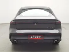 2022 Changan UNI-V 1.5T Premium — фото 4