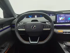 2022 Changan UNI-V 1.5T Premium — фото 11