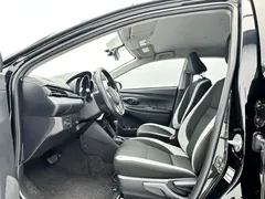 2022 Toyota Yaris L Zhixuan X 1.5L CVT Luxury Plus, чёрный — фото 4