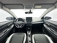 2022 Toyota Yaris L Zhixuan X 1.5L CVT Luxury Plus, чёрный — фото 6