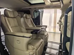 2021 Toyota Alphard Hybrid 2.5L Premium, белый — фото 6