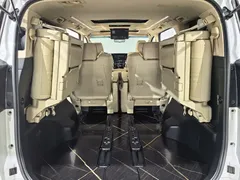 2021 Toyota Alphard Hybrid 2.5L Premium, белый — фото 8