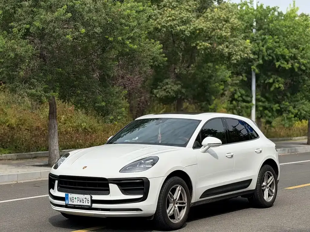 2023 Porsche Macan 2.0T