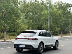 2023 Porsche Macan 2.0T, белый — фото 14