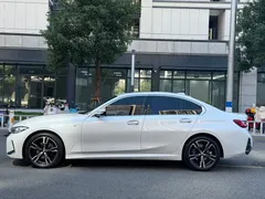 2023 BMW 3 Series 325i M Sport Package, белый — фото 4