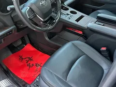 2023 Toyota Sienna 2.5L Hybrid Premium, белый — фото 2