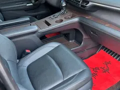 2023 Toyota Sienna 2.5L Hybrid Premium, белый — фото 3