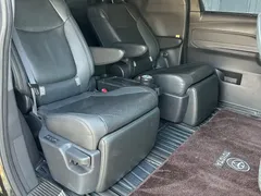 2023 Toyota Sienna 2.5L Hybrid Premium, белый — фото 4