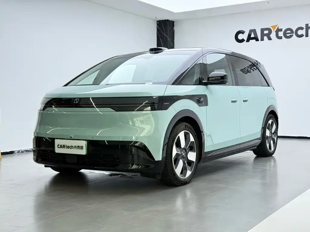 2025 Zeekr Mix Smart Driving