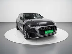 2022 Audi Q8 55 TFSI Luxury Dynamic, чёрный — фото 3