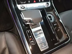 2022 Audi Q8 55 TFSI Luxury Dynamic, чёрный — фото 15