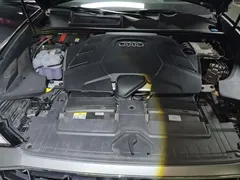 2022 Audi Q8 55 TFSI Luxury Dynamic, чёрный — фото 21