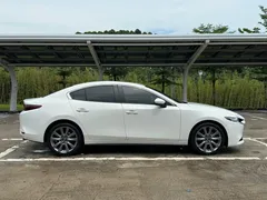 2021 Mazda 3 2.0L AT, белый — фото 3