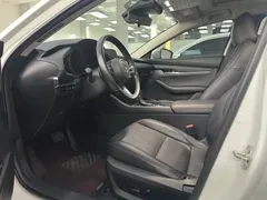 2021 Mazda 3 2.0L AT, белый — фото 9