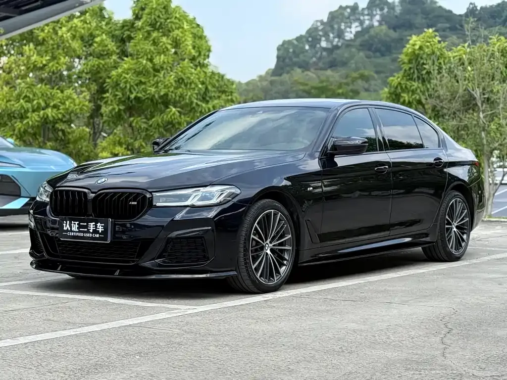 2022 BMW 5 Series 530Li Leading M Sport Package