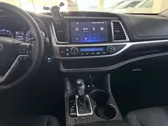 2021 Toyota Highlander 2.0T 4WD Premium 7, белый — фото 15