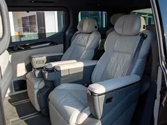 2024 Zeekr 009 6-Seat Executive 4WD 108kWh, чёрный — фото 12