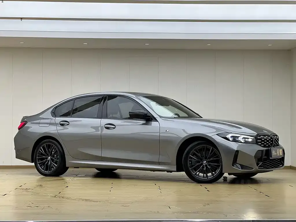 2023 BMW 3 Series 330i M Sport Night Package
