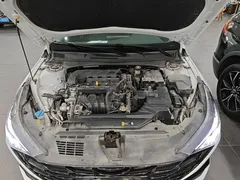2021 Hyundai Elantra 1.5L CVT LUX Premium, белый — фото 20