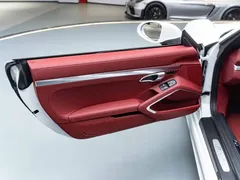 2022 Porsche 718 Boxster 2.0T, белый — фото 16