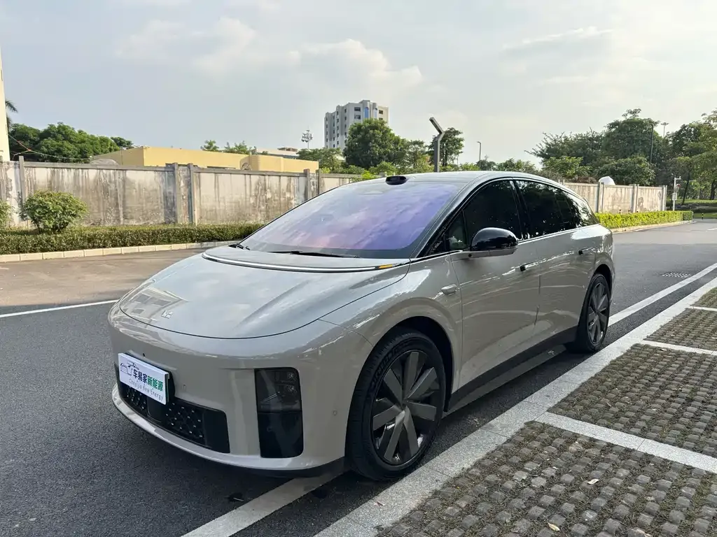 2025 Li Auto i6 4WD Standard