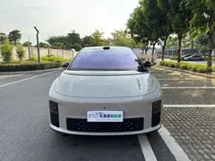 2025 Li Auto i6 4WD Standard — фото 2