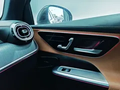 2023 Mercedes-Benz GLC 260 L 4MATIC Luxury 7-Seat — фото 16