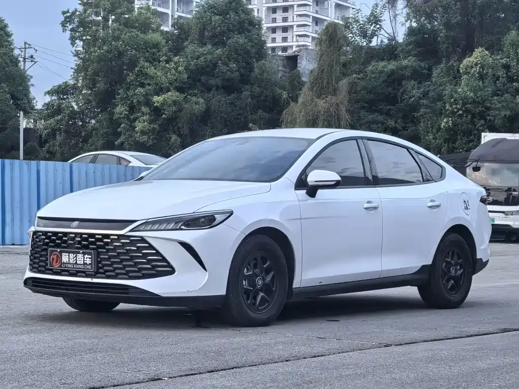 2025 BYD Qin PLUS DM-i PHEV Smart Driving 55km Leading