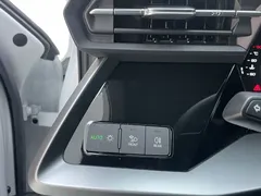 2022 Audi A3L Limousine 35 TFSI Sport, белый — фото 16