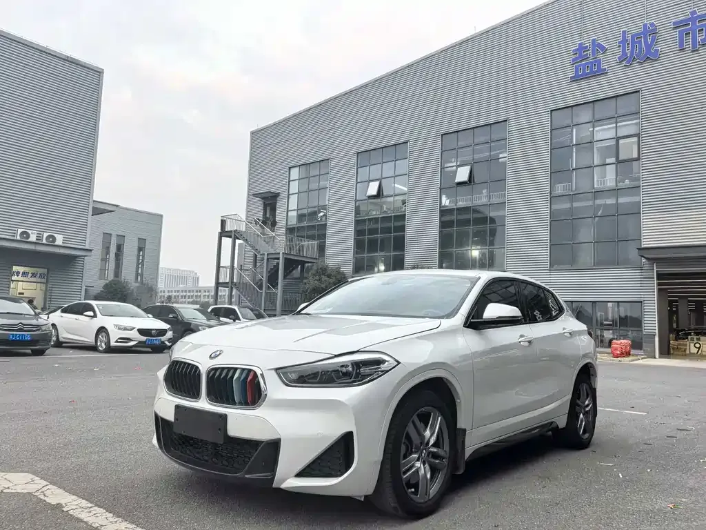 2022 BMW X2