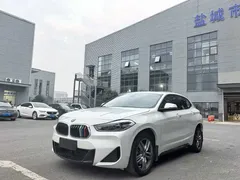 2022 BMW X2, белый — фото 1
