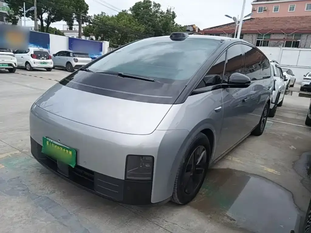 2024 Li Auto MEGA Ultra